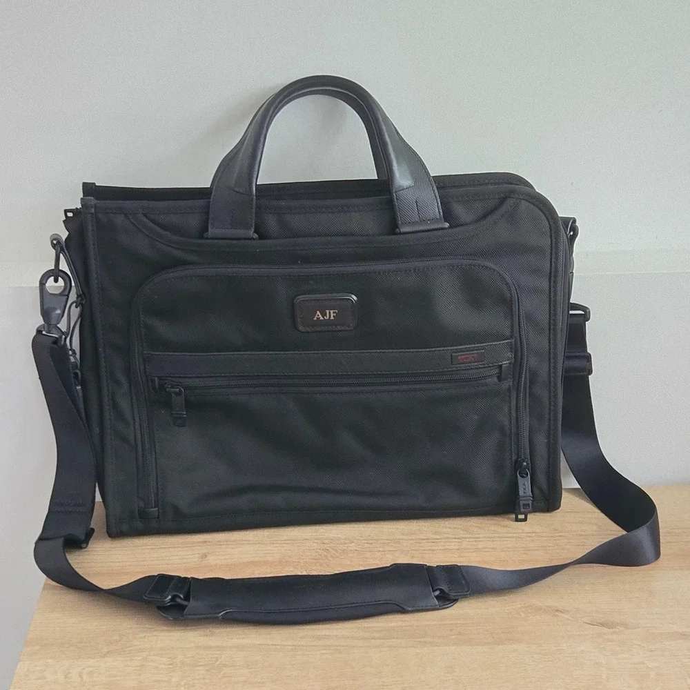 Tumi Alpha 2 Slim Deluxe Briefcase Portfolio 26110D2 Ballistic Nylon Laptop Read